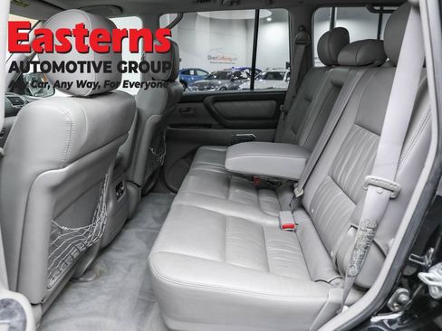 Used 2005 Toyota Land Cruiser AWD/4WD image 24