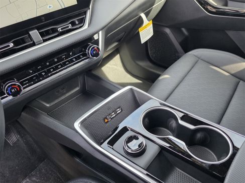 New 2026 Chevrolet Equinox LT w/ Convenience Package II image 22