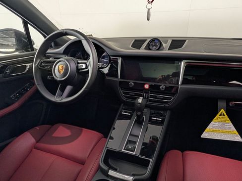 New 2026 Porsche Macan image 22