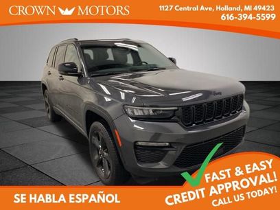 Used 2024 Jeep Grand Cherokee Limited w/ Black Appearance Package