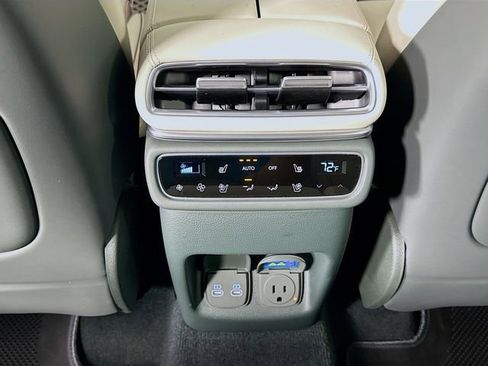 New 2026 Genesis GV80 3.5T e-SC AWD/4WD image 18