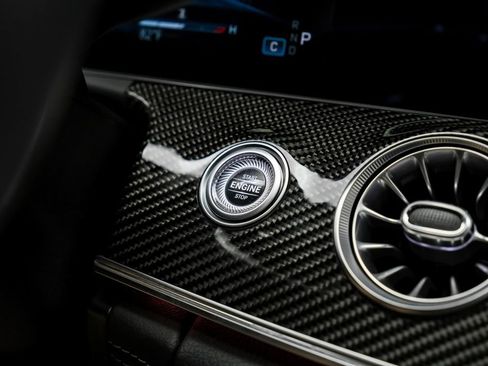 Used 2024 Mercedes-Benz AMG GT 63 image 28