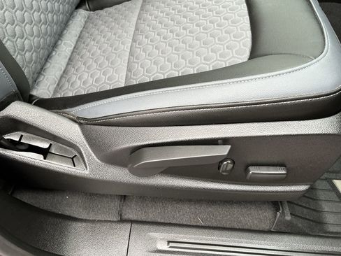 Used 2020 Chevrolet Colorado Z71 image 16