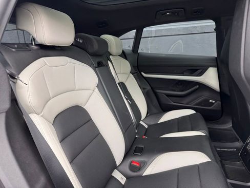 Certified 2022 Porsche Taycan 4 Cross Turismo image 22