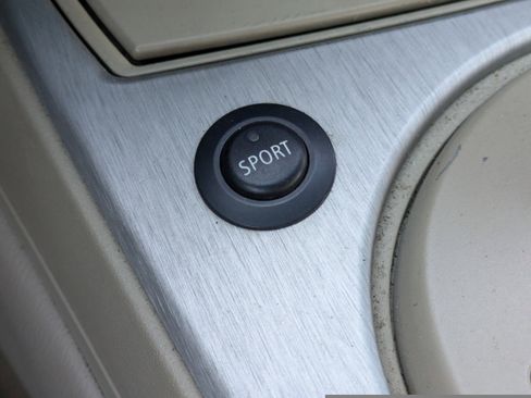 Used 2005 BMW Z4 2.5i image 25