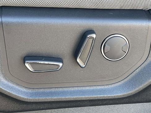 Used 2016 Ford F150 XLT w/ Equipment Group 302A Luxury AWD/4WD image 7