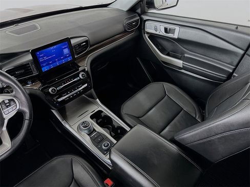 Used 2021 Ford Explorer Limited w/ Equipment Group 301A image 26
