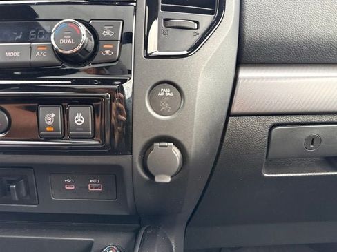 Used 2023 Nissan Titan PRO-4X w/ Pro-4x Convenience Package AWD/4WD image 41