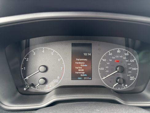 Used 2024 Toyota Corolla Cross LE image 17