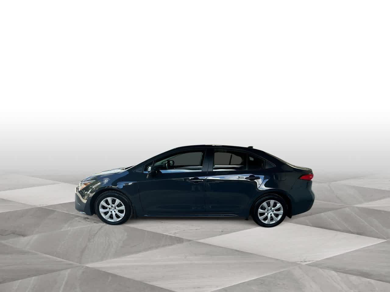 Used 2026 Toyota Corolla LE FWD image 5