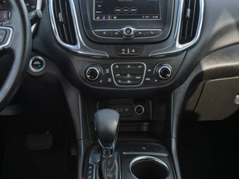 Used 2024 Chevrolet Equinox LT image 16