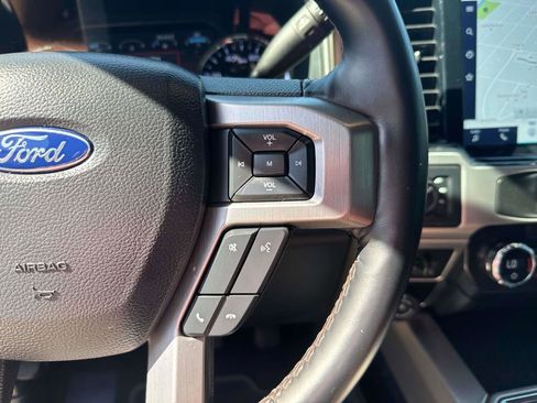 Used 2022 Ford F250 Platinum w/ FX4 Off-Road Package AWD/4WD image 25