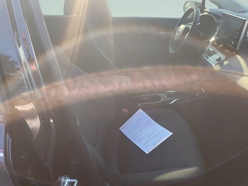 Used 2021 Toyota Corolla LE image 8