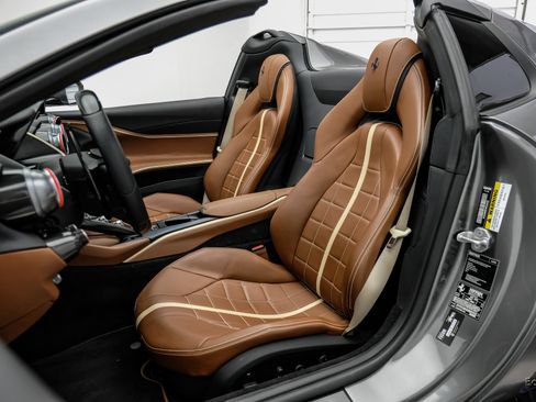 Used 2022 Ferrari 812 GTS RWD image 47