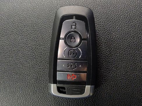 Used 2020 Ford Escape SEL FWD image 32