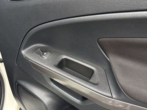 Used 2020 Ford EcoSport SE image 23