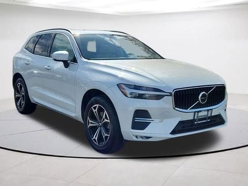 Certified 2022 Volvo XC60 B5 Momentum w/ Climate Package image 1
