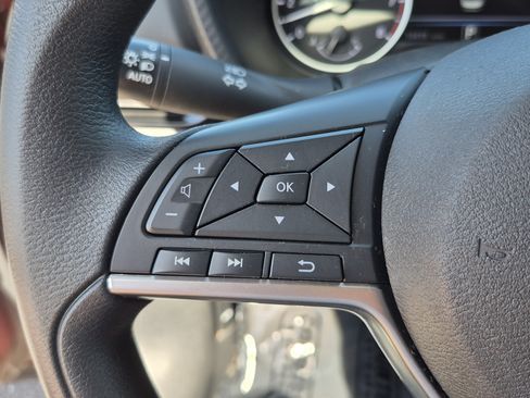 Used 2023 Nissan Sentra SV FWD image 32