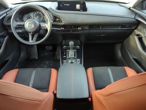 New 2025 MAZDA CX-30 Carbon image 13