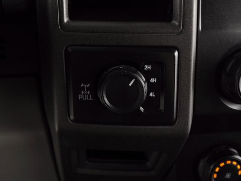 Used 2022 Ford F250 XL w/ Power Equipment Group image 19