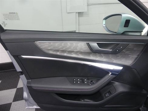Used 2024 Audi A6 Premium Plus w/ Premium Plus Package image 18
