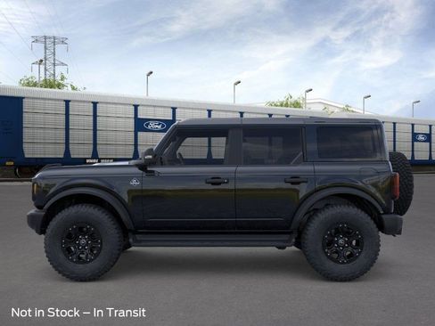 New 2025 Ford Bronco Outer Banks w/ Sasquatch Package image 17