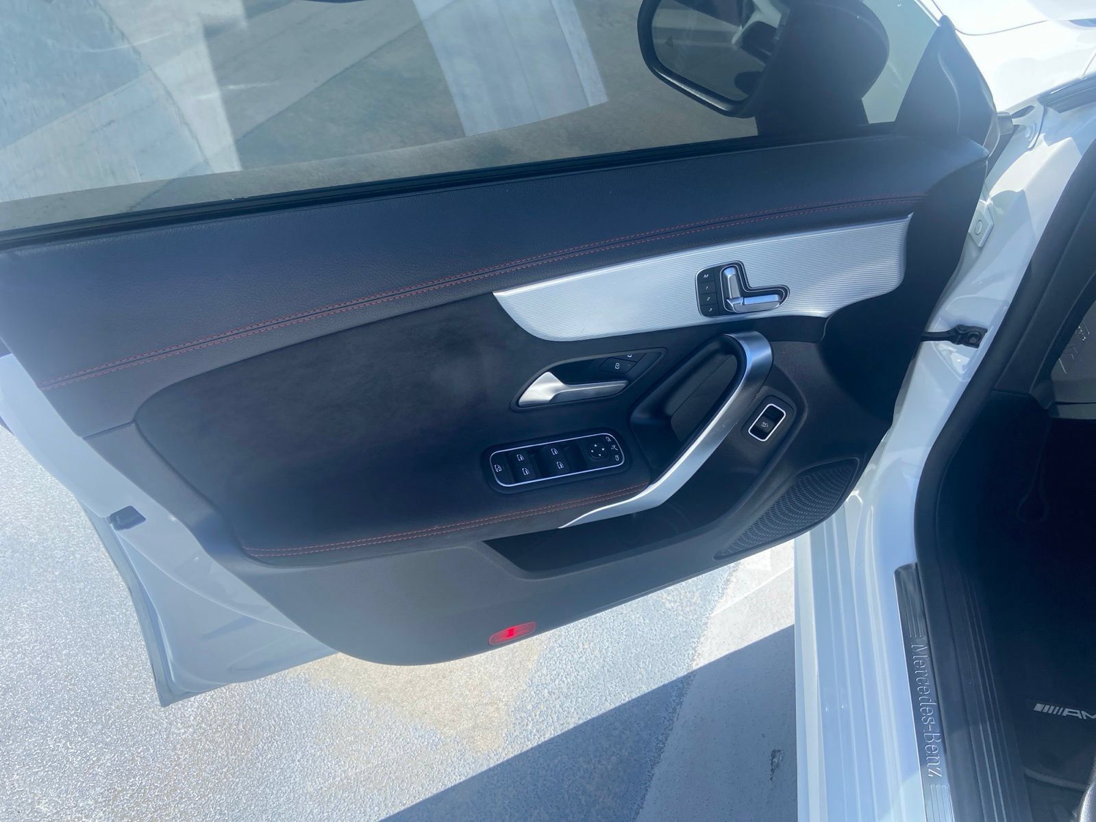 Used 2023 Mercedes-Benz CLA 250 image 9