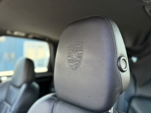 Used 2016 Porsche Cayenne AWD/4WD image 19