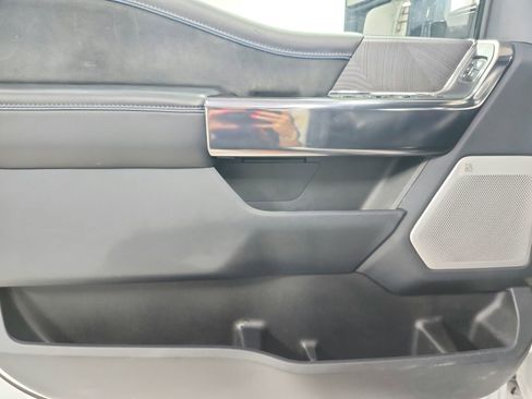 Used 2025 Ford F250 Platinum image 37