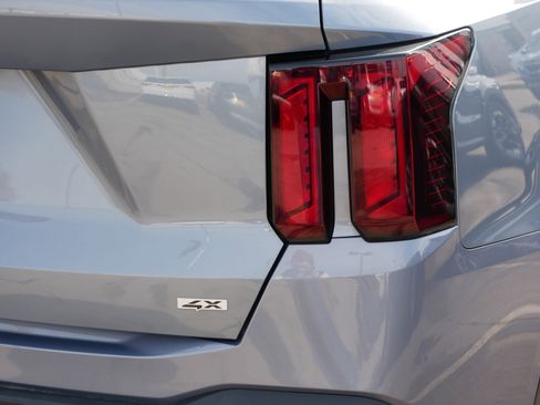 Certified 2025 Kia Sorento S w/ Panoramic Sunroof Package image 17