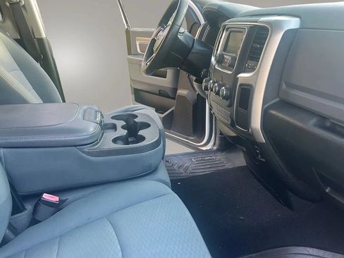 Used 2015 RAM 1500 Classic SLT RWD image 17