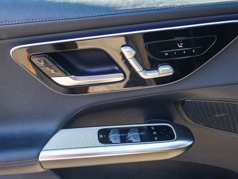 Used 2023 Mercedes-Benz GLC 300 image 21