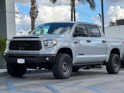 Used 2021 Toyota Tundra SR5 w/ Trail Edition image 9