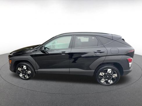 Used 2025 Hyundai Kona SEL image 9