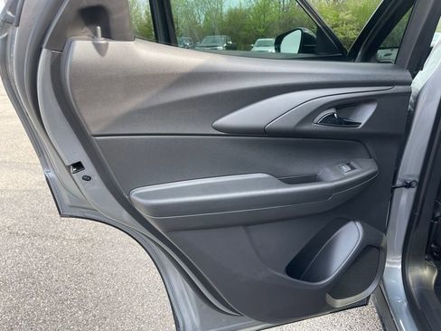 Used 2025 Chevrolet TrailBlazer RS w/ Convenience Package image 16