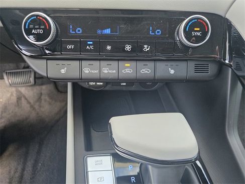 New 2025 Hyundai Elantra Limited image 20