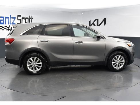 Used 2016 Kia Sorento L FWD image 6