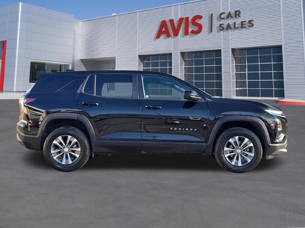 Used 2026 Chevrolet Equinox LT FWD image 5