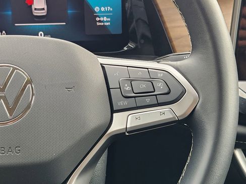 Used 2024 Volkswagen Atlas SE image 27