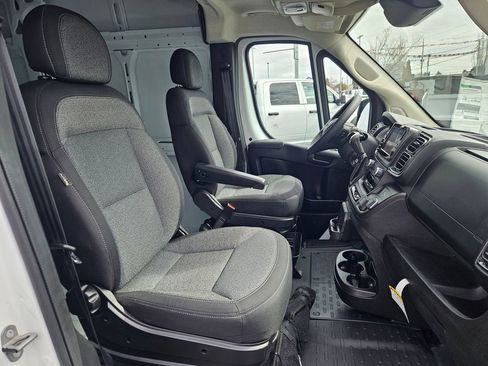 New 2026 RAM ProMaster 2500 w/ Convenience Group image 30