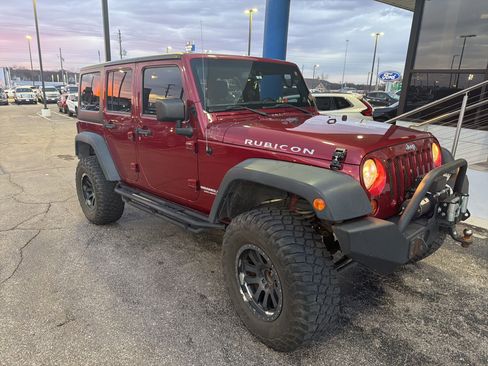 Used 2013 Jeep Wrangler Unlimited Rubicon w/ Connectivity Group image 3