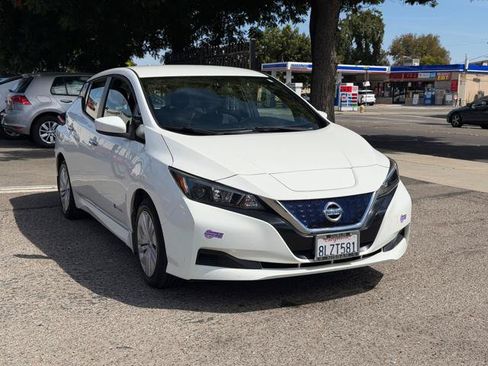 Used 2019 Nissan Leaf S w/ S Charge Package FWD image 3