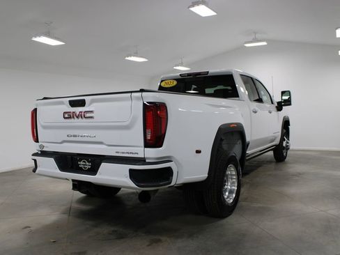Used 2023 GMC Sierra 3500 Denali w/ Denali Ultimate Package image 9