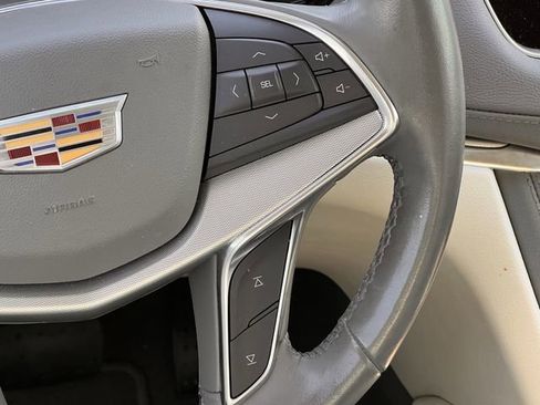 Certified 2022 Cadillac XT5 Premium Luxury image 14