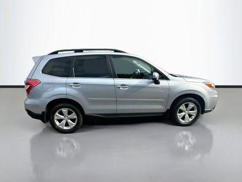 Used 2016 Subaru Forester 2.5i Limited AWD/4WD image 5