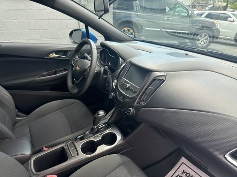 Used 2016 Chevrolet Cruze LT w/ Convenience Package FWD image 25