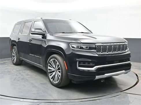 Used 2022 Jeep Grand Wagoneer Series III image 2