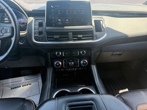 Used 2023 GMC Yukon AT4 w/ AT4 Premium Package image 11