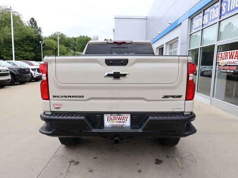 New 2026 Chevrolet Silverado 1500 ZR2 w/ Dark Appearance Package AWD/4WD image 9