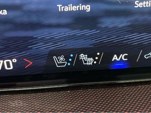 Used 2024 Chevrolet Traverse RS w/ LPO, Floor Liner Package AWD/4WD image 30